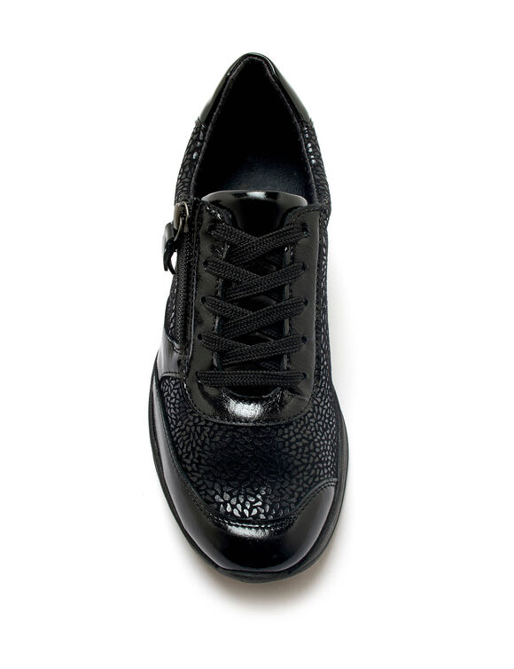 Sneakers met veters, van leer en rekbaar textiel, met kleine sleehak (zwart)