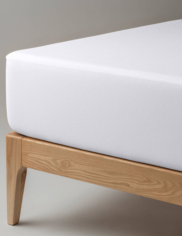 Ondoorlatende matrasbeschermer "Respira" in jersey (wit)