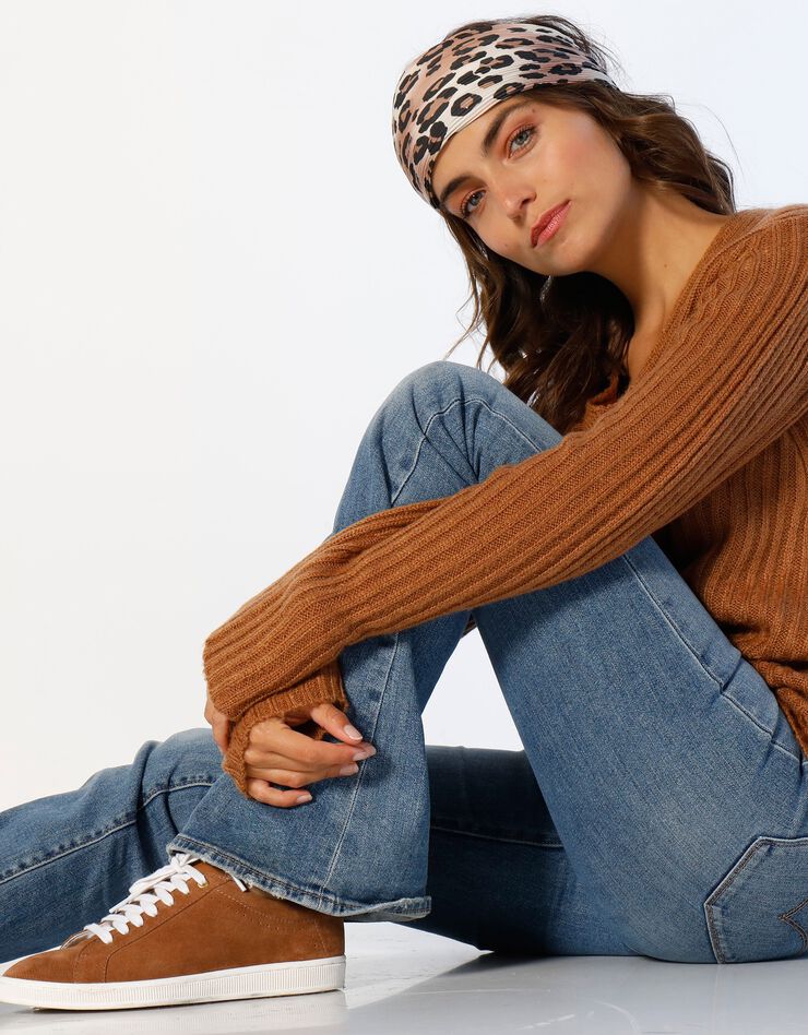 Trui met V-hals in ribtricot, karamel Trui met V-hals in ribtricot, karamel, hi-res image number 3