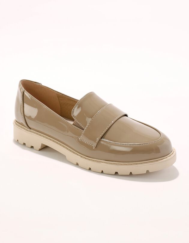 Mocassins vernis à semelle crantée (beige)