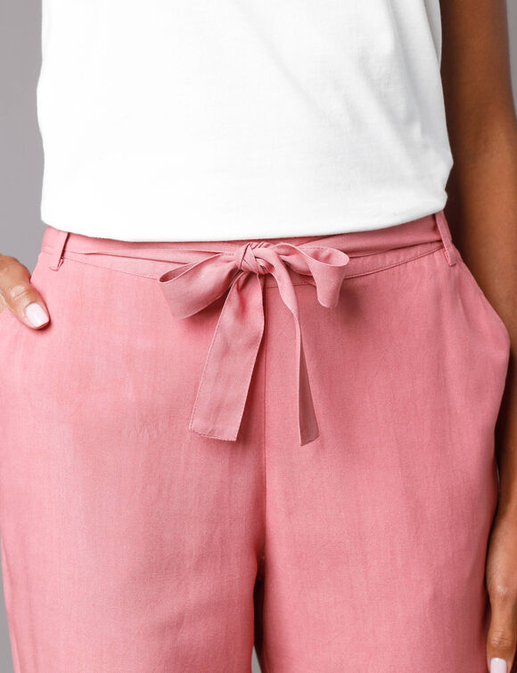 Pantalon 7/8ème fuselé uni, tissu fluide (bois de rose)