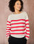 Gestreepte trui met goudkleurige knopen, patenttricot (ecru / roze)