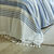 Veelkleurig artisanaal geweven sprei of plaid (blauw)