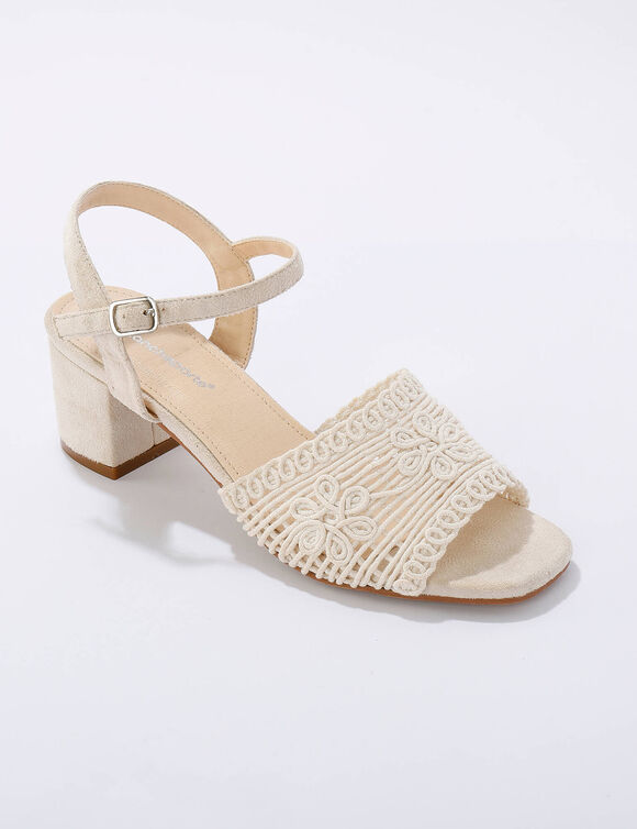 Sandalen met macram&eacute;-effect en hak (ecru)