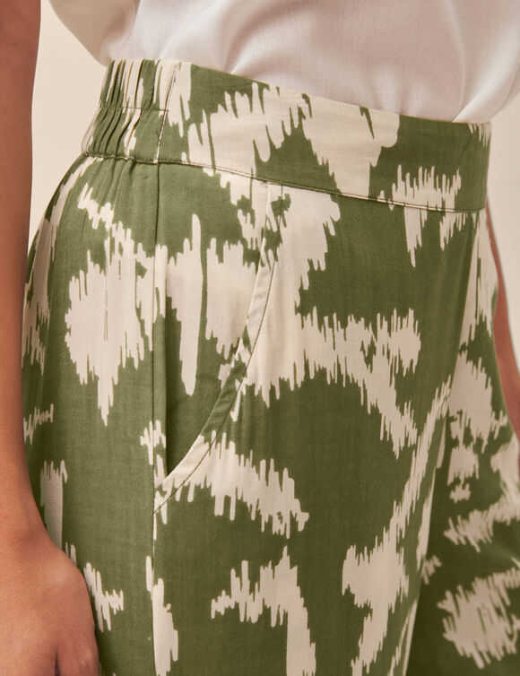 Pantalon large, imprim&eacute; (kaki / &eacute;cru)