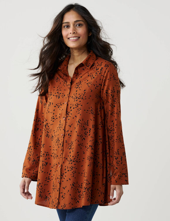Tunique &eacute;vas&eacute;e boutonn&eacute;e imprim&eacute; tachiste (caramel / noir)