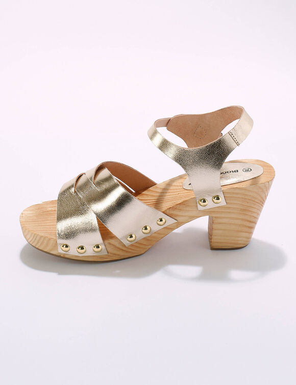  Leren klompen met studs, houten hak (goudkleurig)