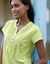 T-shirt met Tunesische hals en broderie anglaise (anijs)