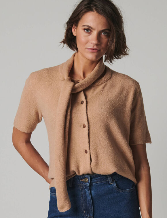 Gilet manches courtes, maille moelleuse, &eacute;charpe coordonn&eacute;e (beige)