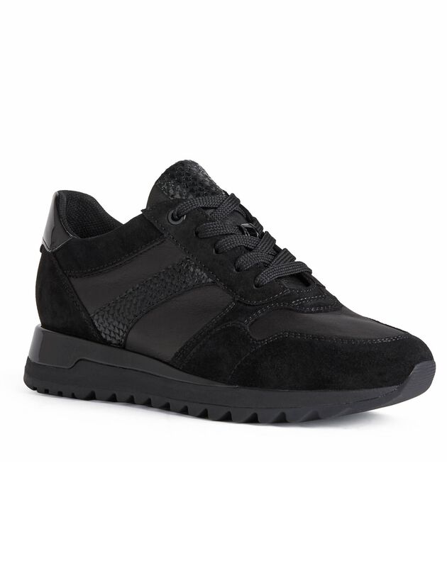 Sneakers met doorloopzool (zwart)