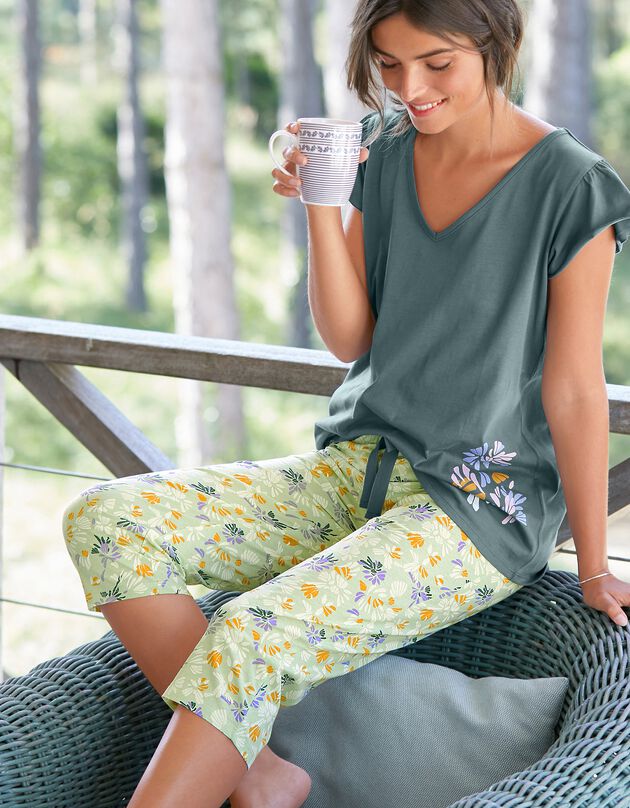 Pyjamashirt met korte mouwen en geplaatste bloemblaadjesprint (saliegroen)