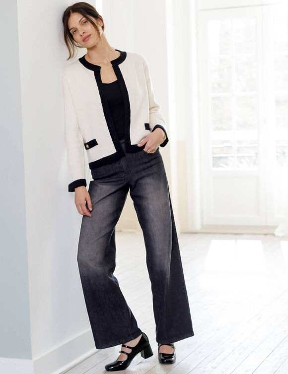 Cardigan bicolore esprit veste, en maille jersey (écru / noir)