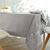 Nappe damass&eacute;e feuillages (gris perle)