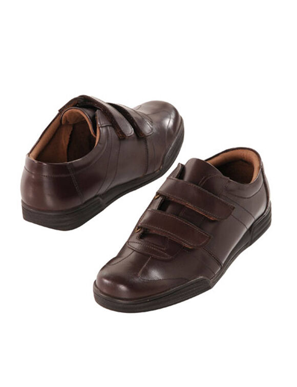 Derbies scratch&eacute;es en cuir - jusqu'au 46 (marron)