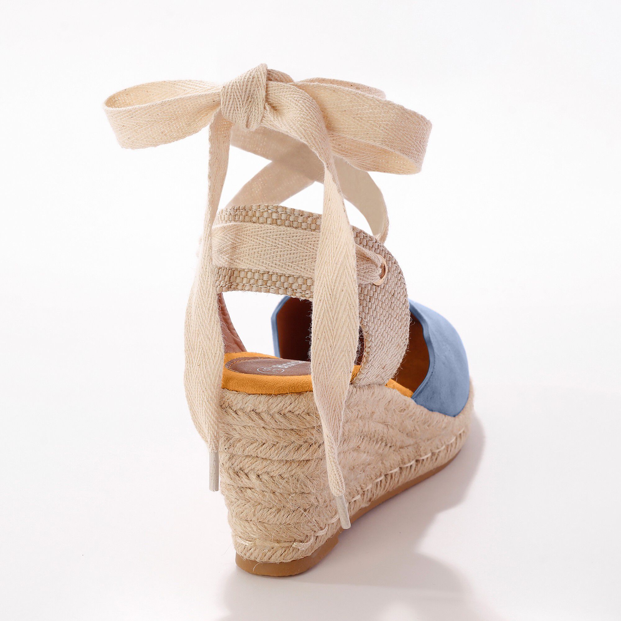 Lichtblauwe Dotted Suède-Look Plateau Sandaletten met Sleehak -  Uwantisell.nl