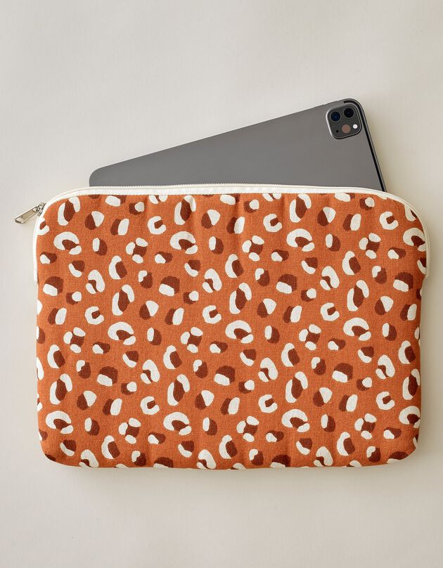 Gematelasseerde hoes met rits voor tablet, Savana print (karamel)