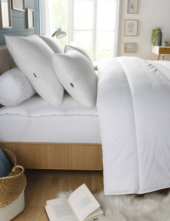 Couette anti punaises de lit et antibact&eacute;rien - 300g/m2 (blanc)