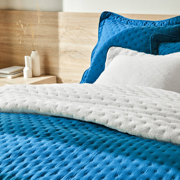 Couvre-lit réversible microfibre matelassée/sherpa (bleu paon)