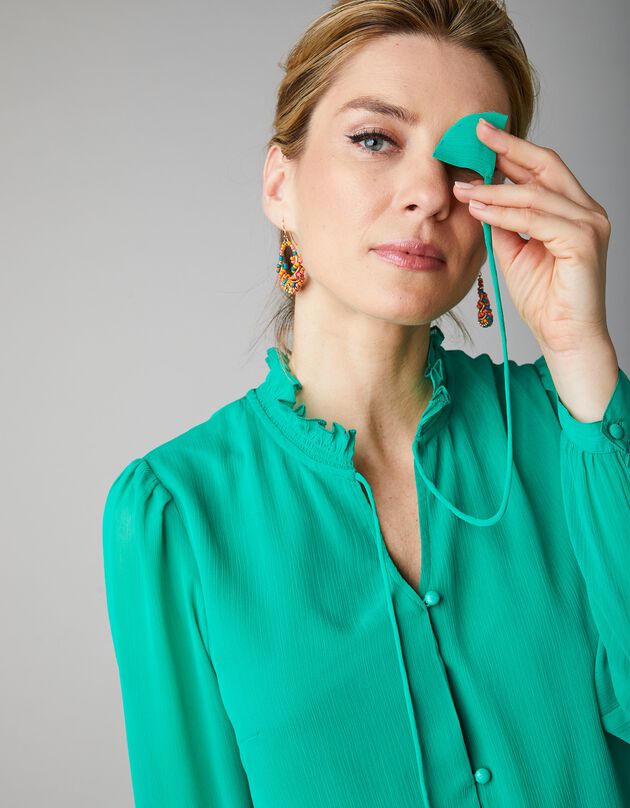 Bloes in effen chiffonvoile met stroken aan de hals, groen Bloes in effen chiffonvoile met stroken aan de hals, groen, hi-res