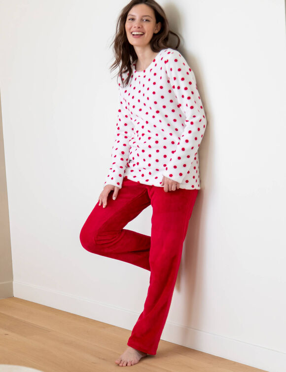 Pyjama van fleece met stippenprint, plucheachtig aanvoelend, met lange mouwen (kers bolletjes)