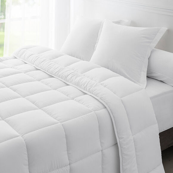 Couette synth&eacute;tique Courtelle 300 g/m&sup2; (blanc)