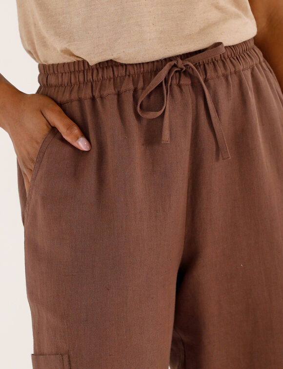 Pantacourt large &agrave; poches en coton-lin (marron)