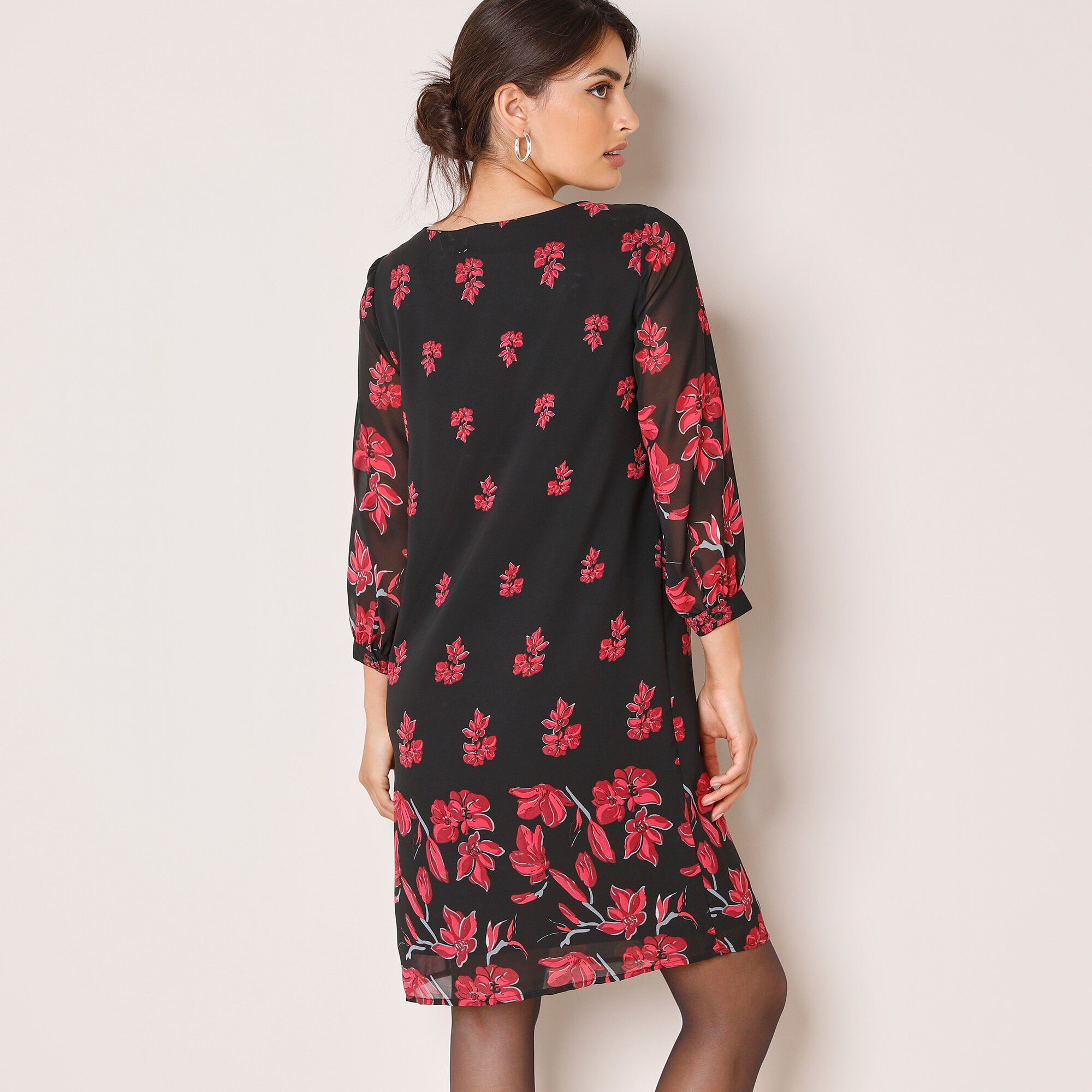 Robe rouge on sale blanche porte