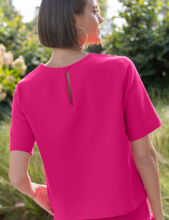 Blouse fluide col V manches courtes, unie (fuchsia)