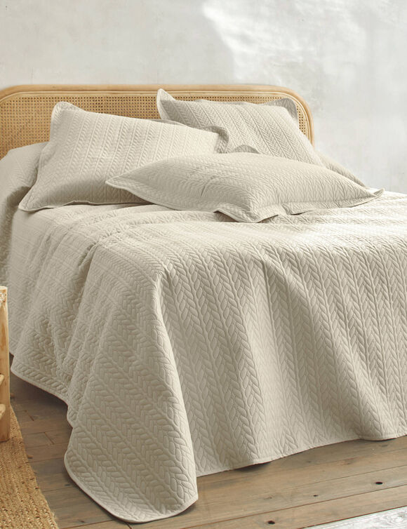 Couvre-lit matelass&eacute; microfibre motif g&eacute;om&eacute;trique (beige)