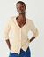 Gilet boutonn&eacute; col V, laine d'agneau (beige)