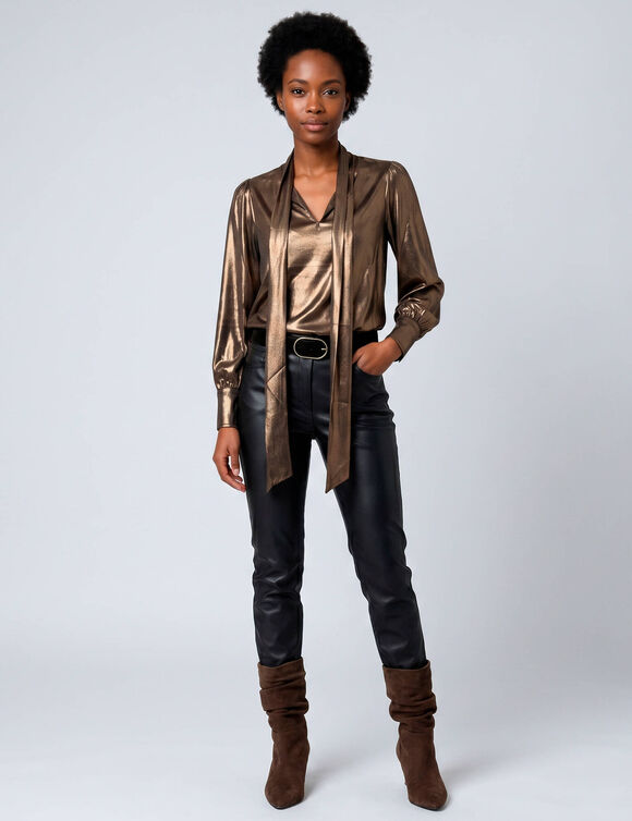 Glanzende blouse met lavalli&egrave;re-kraag (koper)