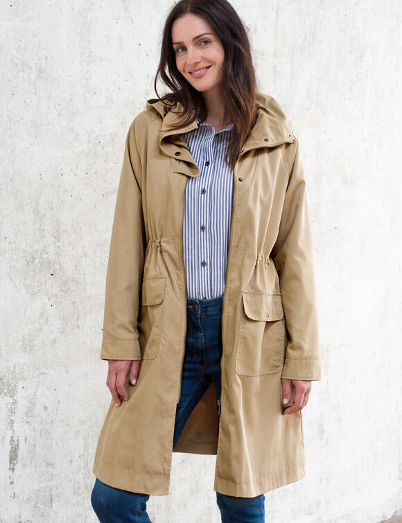 Parka l&eacute;g&egrave;re d&eacute;perlante zipp&eacute;e (beige)