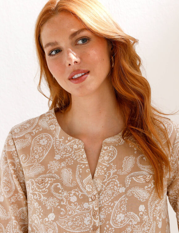 Tunique imprim&eacute; motif cachemire, manches retroussables (blanc / beige)
