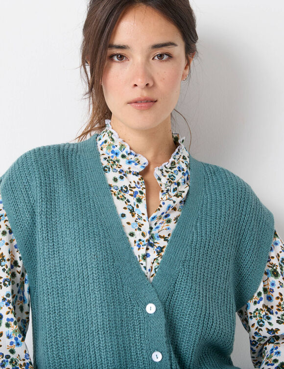 Mouwloos vest met knopen, patenttricot (saliegroen)