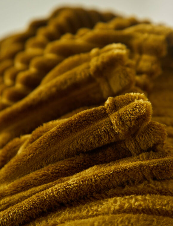 Plaid effet c&ocirc;tel&eacute; toucher peluche (ocre)