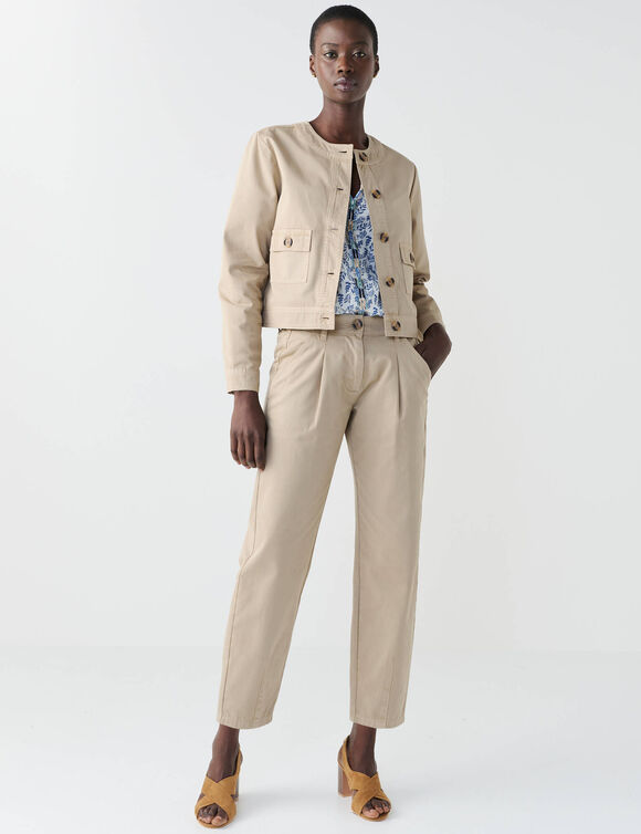 Veste unie boutonn&eacute;e, col rond (beige)