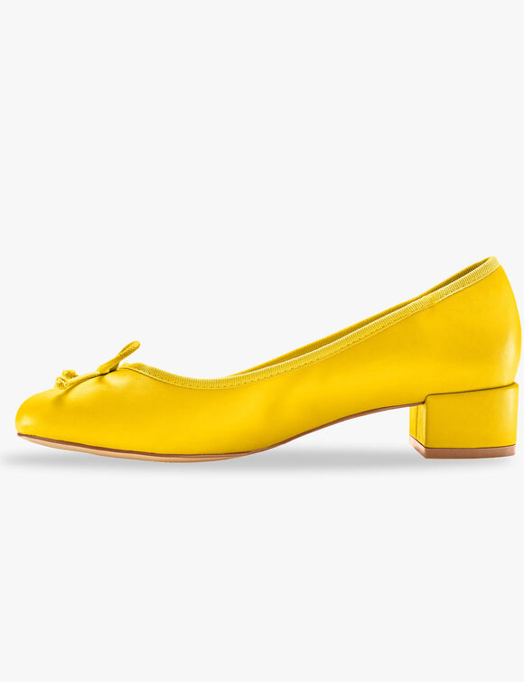 Ballerina's met klein hakje (kerrie)