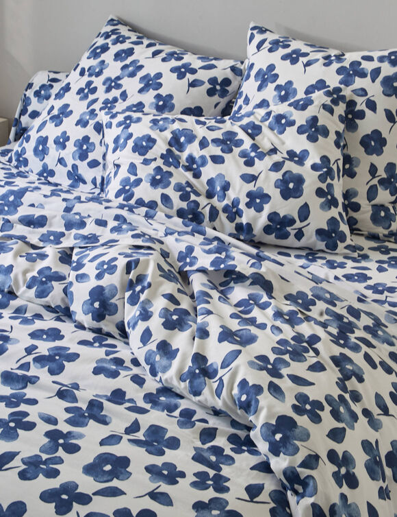 Linge de lit Petunia en coton imprim&eacute; (bleu)