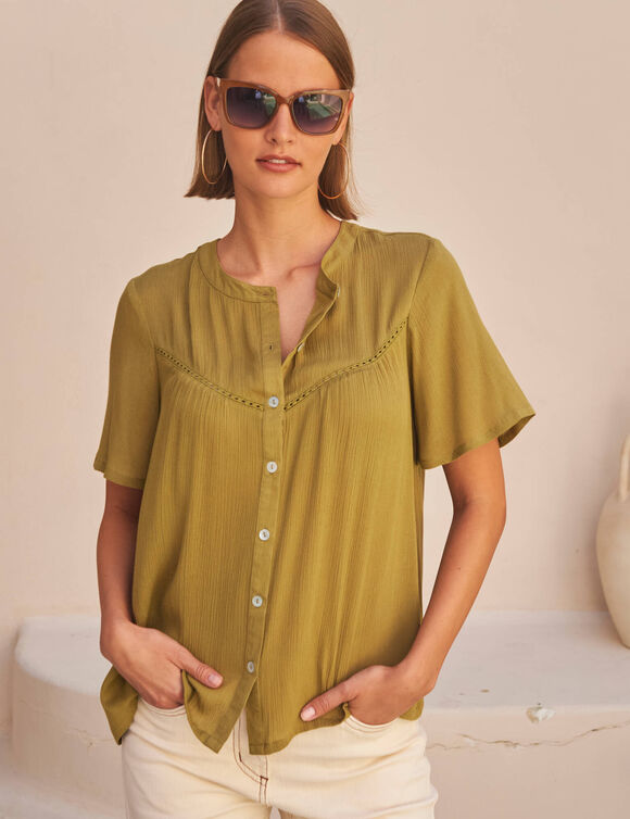 Chemisier boutonn&eacute; manches courtes "papillon"  (vert mousse)