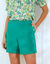 Urban short met knoopsluiting in 'pand' effect (groen)