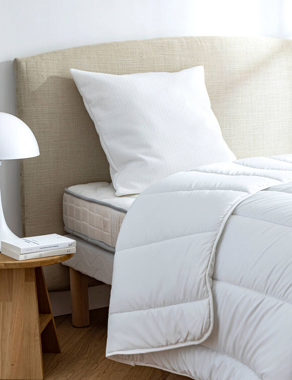 Sous-taie prot&egrave;ge-oreiller matelass&eacute;e qualit&eacute; h&ocirc;tellerie  (blanc)