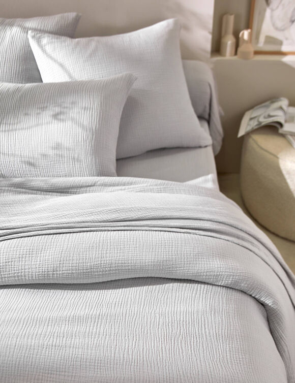 Effen bedlinnen in driedubbel katoengaas (parelgrijs)