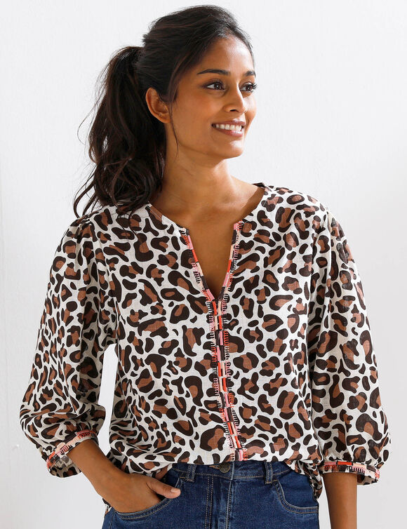 Geborduurde bloes met 3/4-mouwen, luipaardprint (ecru / hazelnootbruin)