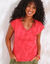 T-shirt uni col V macramé (rose)