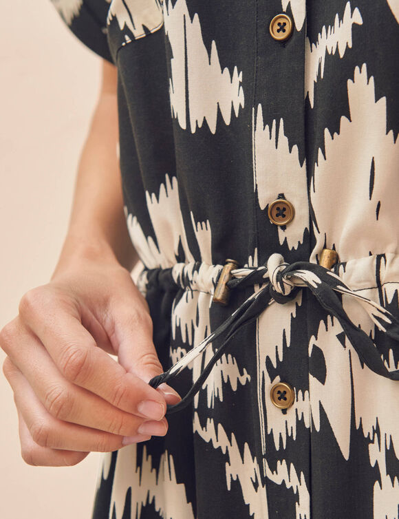 Robe saharienne imprim&eacute;e, manches courtes (noir / &eacute;cru)