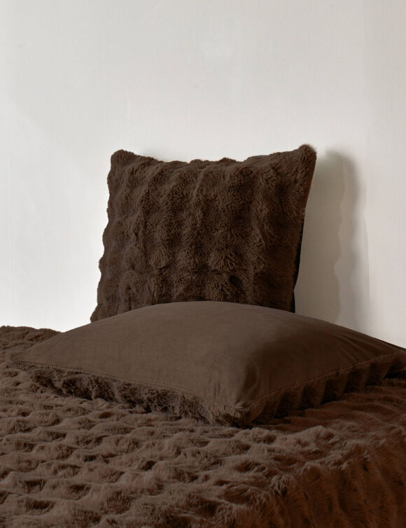 Couvre-lit en poils synth&eacute;tiques (chocolat)