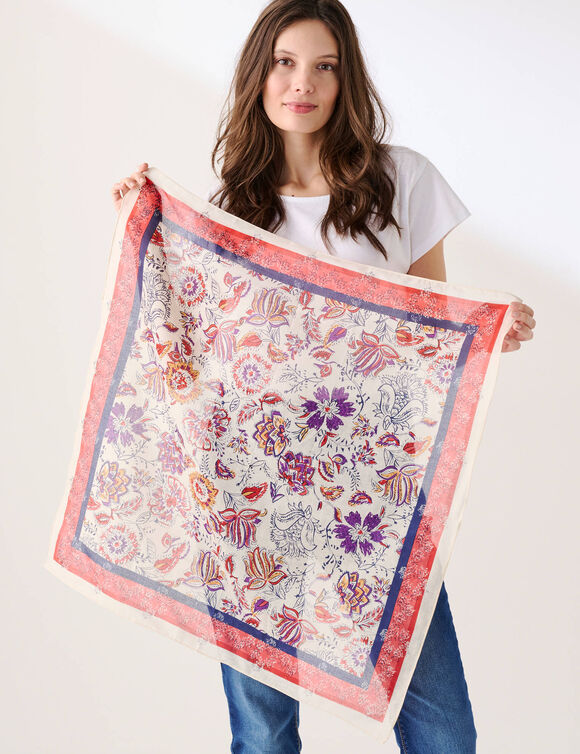 Vierkante foulard met bloemenprint (ecru / koraal)