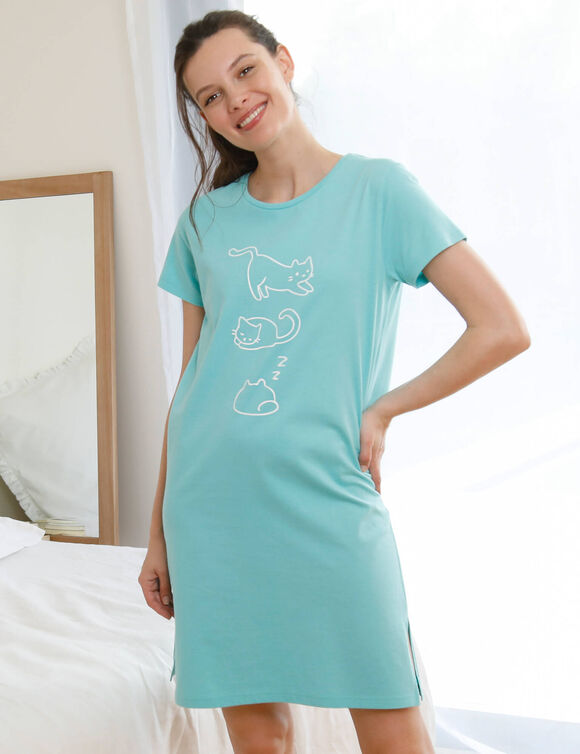 Kort nachthemd met korte mouwen, met kattenprint &ndash; set van 2 (laguneblauw + smaragd)