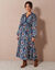 Robe longue imprimé floral finition macramé (marine / bleu)