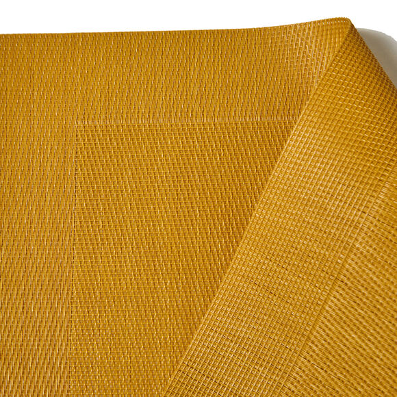 Lot de 4 sets de table - vinyle tress&eacute; (curry)